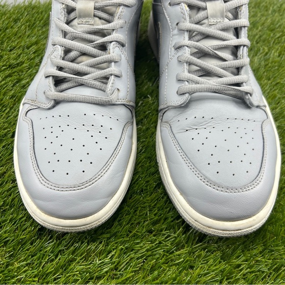 Size 10.5 Jordan 1 Sneakers Men's Retro Mid Wolf Grey Cool Grey Shoes Rare - Picture 5 of 12